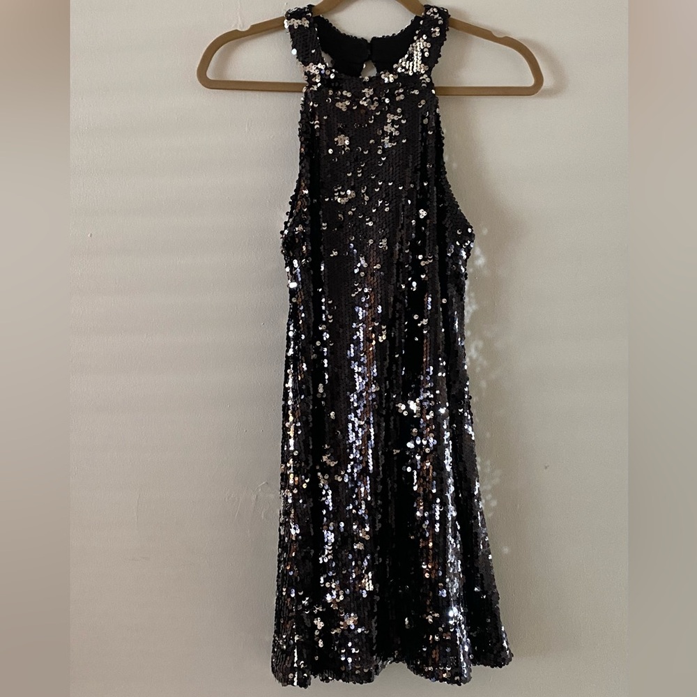 NWT Xtraordinary Sequin Elegant Black and Silver sequin Dress